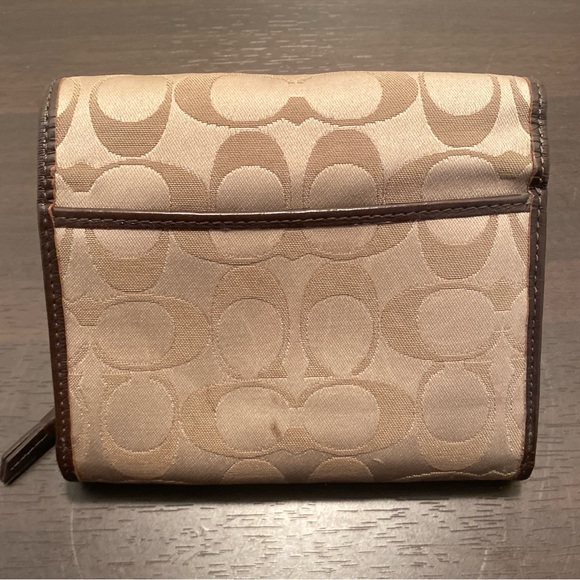 COACH Signature Canvas Wallet - Picture 3 of 4